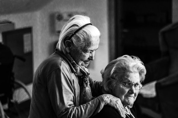 What Are Effective Conflict Resolution Strategies for Seniors in Assisted Living Facilities?